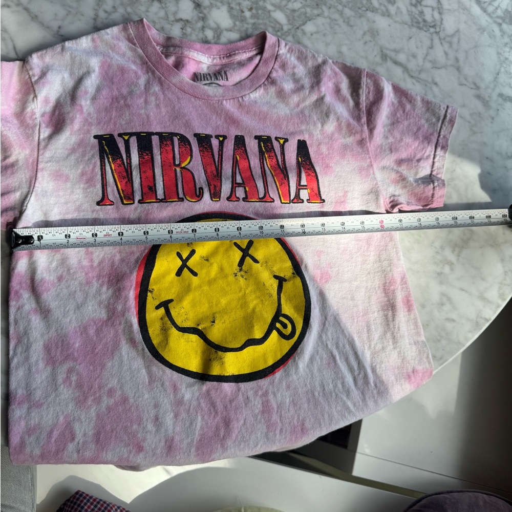 NIRVANA adults pink tie-dye graphic t-shirt with smiley face logo, unisex small - Picture 10 of 11